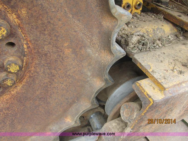 image for item J2470 1994 John Deere 650G LT dozer