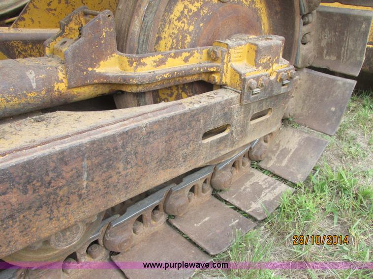 image for item J2470 1994 John Deere 650G LT dozer