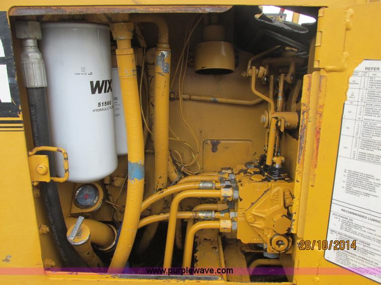 image for item J2470 1994 John Deere 650G LT dozer