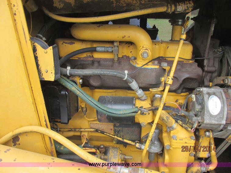 image for item J2470 1994 John Deere 650G LT dozer