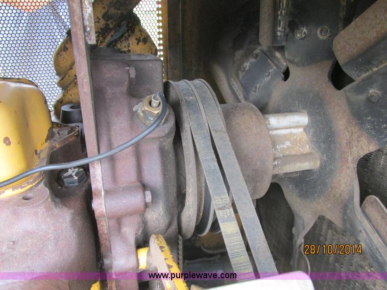 image for item J2470 1994 John Deere 650G LT dozer