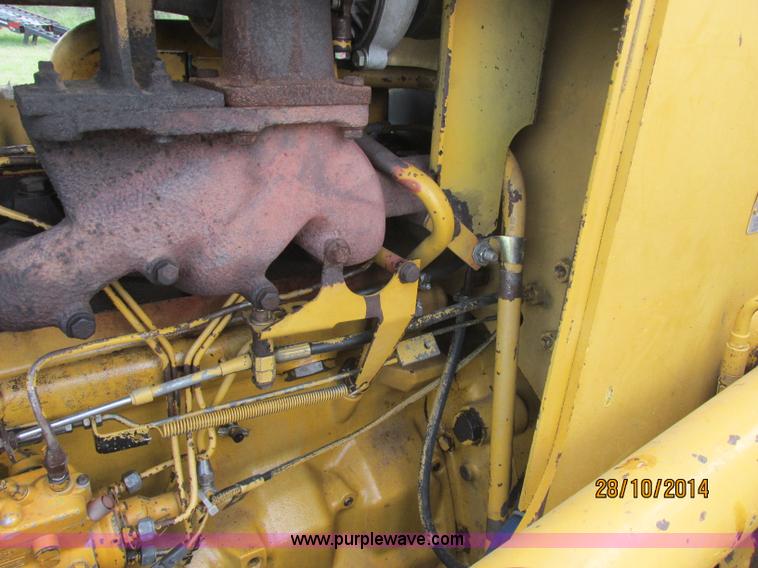 image for item J2470 1994 John Deere 650G LT dozer