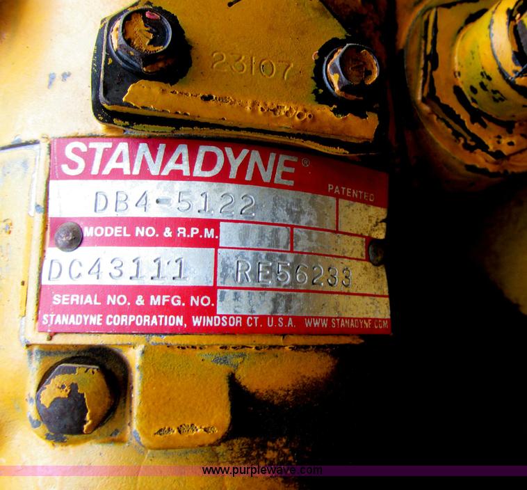 image for item J2470 1994 John Deere 650G LT dozer