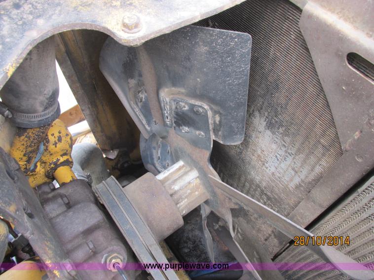 image for item J2470 1994 John Deere 650G LT dozer