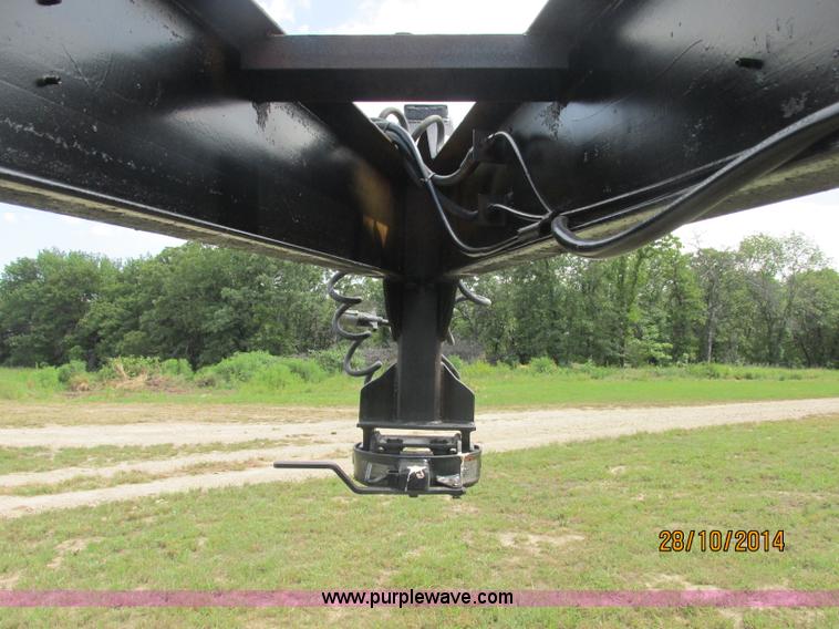 image for item J2473 1981 Triangle gooseneck trailer