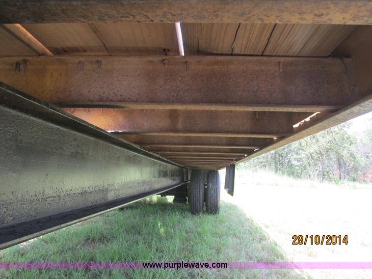 image for item J2473 1981 Triangle gooseneck trailer