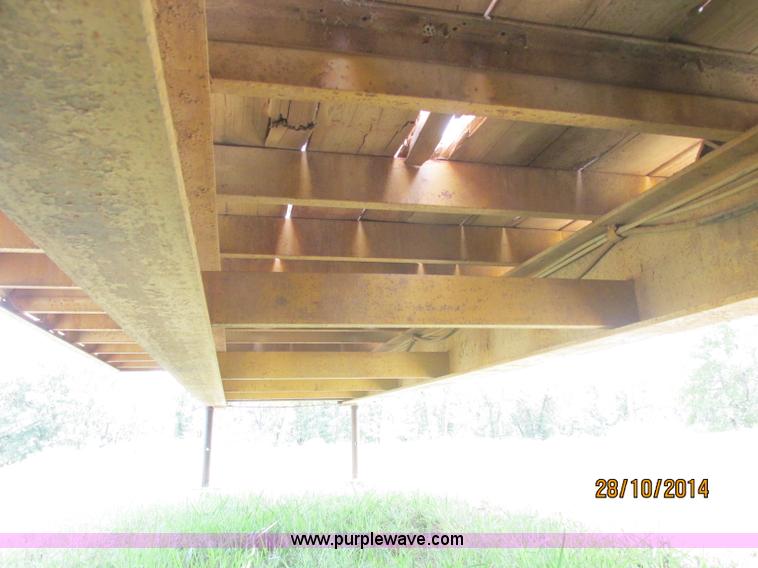 image for item J2473 1981 Triangle gooseneck trailer