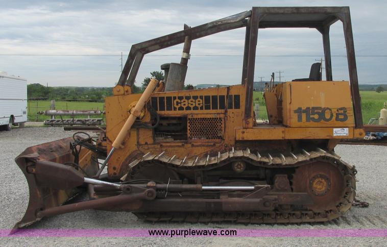 image for item J2475 Case 1150B dozer