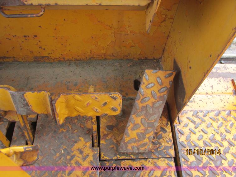 image for item J2475 Case 1150B dozer