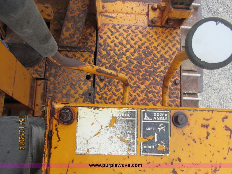 image for item J2475 Case 1150B dozer