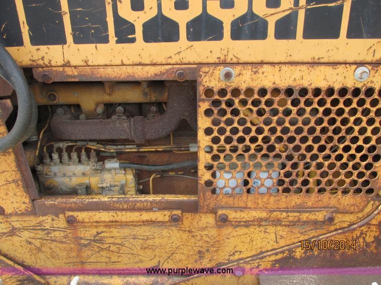 image for item J2475 Case 1150B dozer