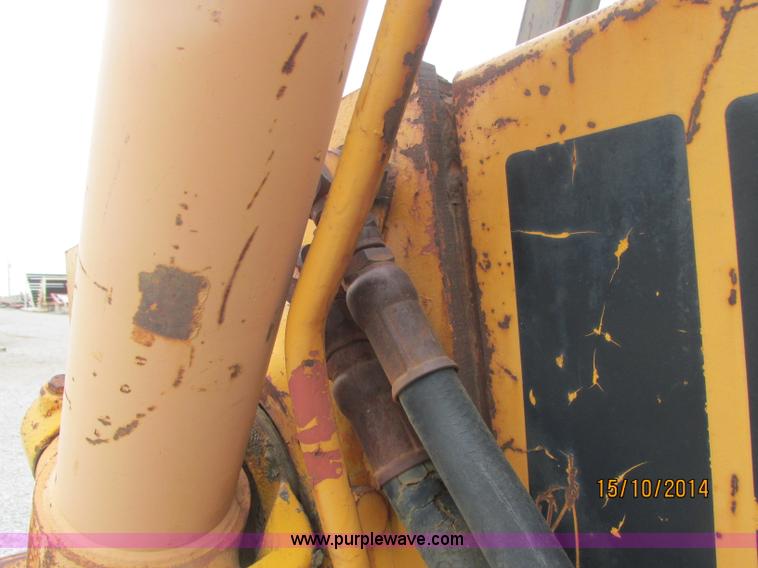 image for item J2475 Case 1150B dozer