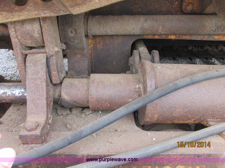 image for item J2475 Case 1150B dozer