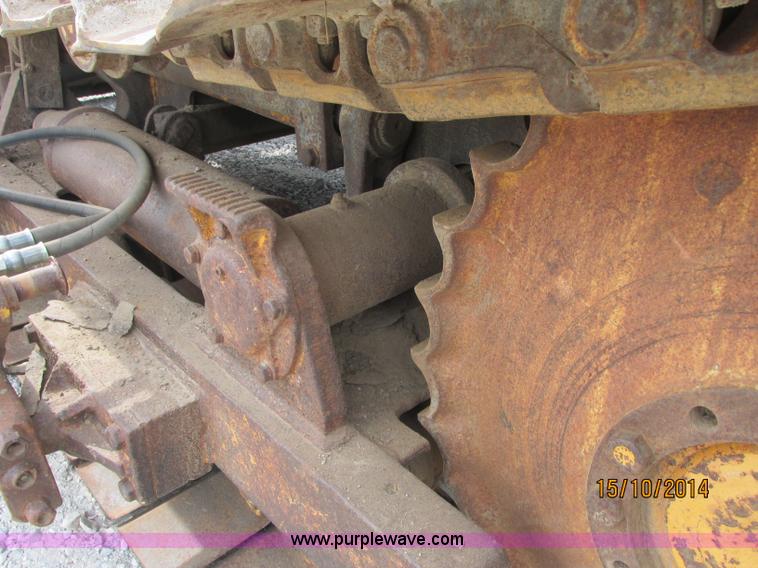 image for item J2475 Case 1150B dozer