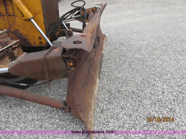 image for item J2475 Case 1150B dozer