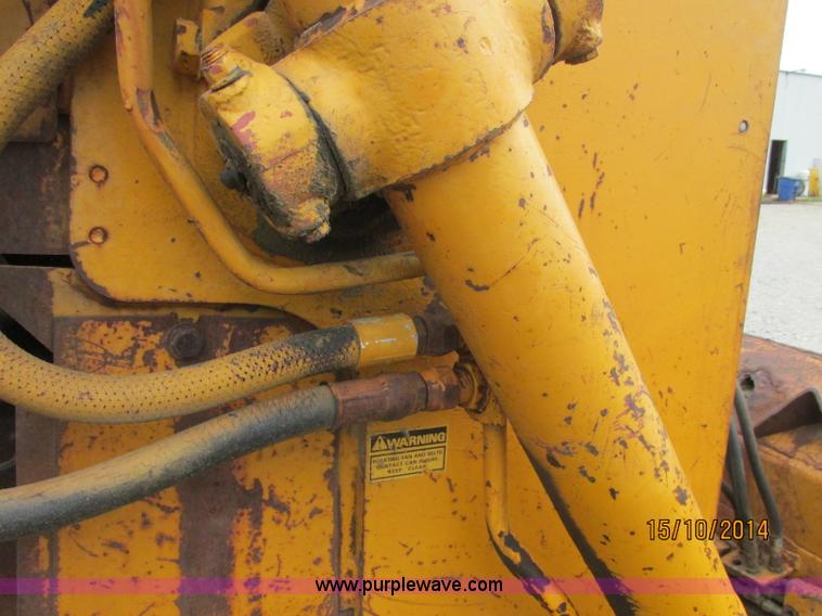 image for item J2475 Case 1150B dozer