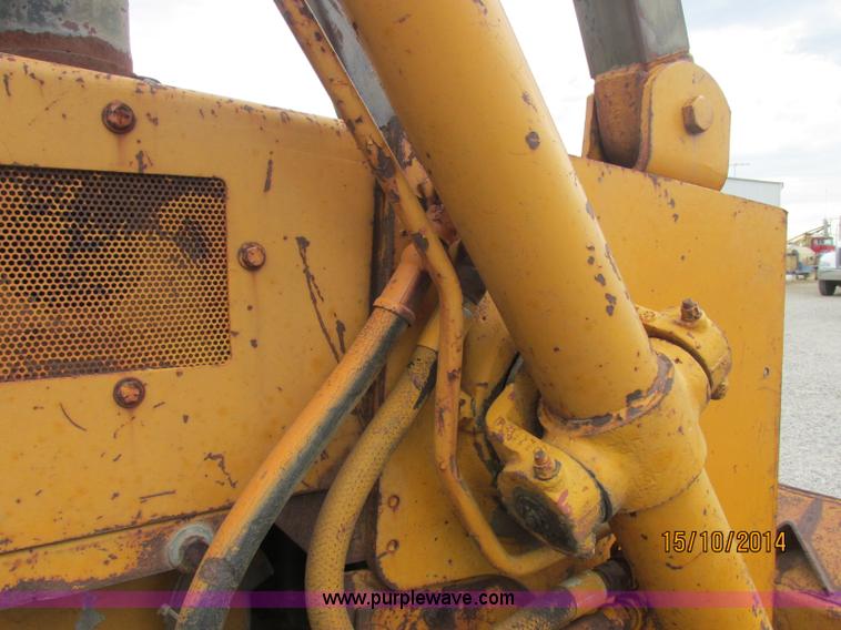 image for item J2475 Case 1150B dozer