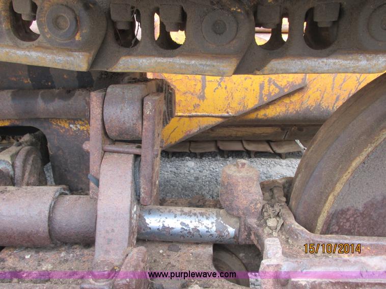 image for item J2475 Case 1150B dozer