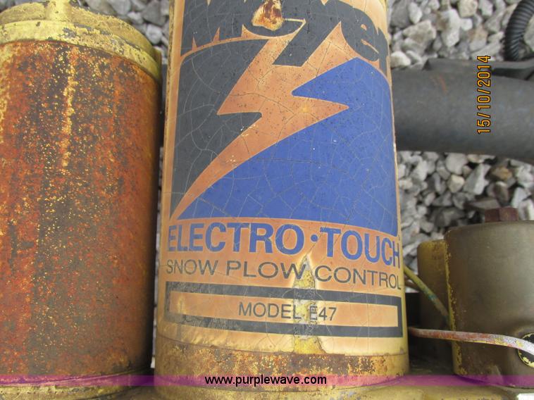 image for item J2476 Meyer C8 snow plow