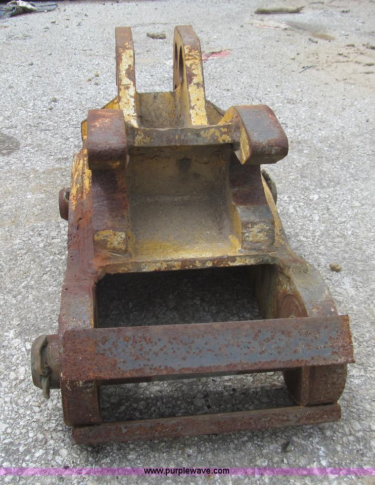 John Deere 410G backhoe quick coupler in Greenwood, MO Item Z9180