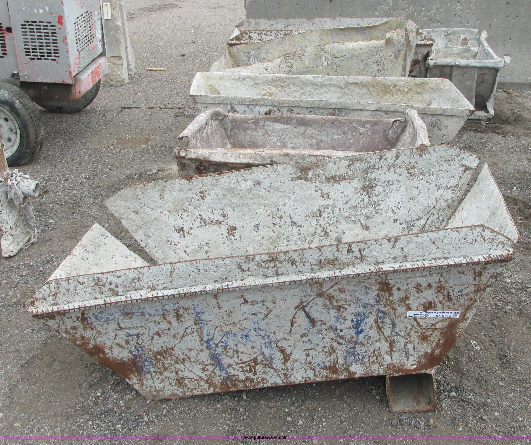 (6) assorted steel mud tubs in Wichita, KS Item AX9762 sold Purple Wave