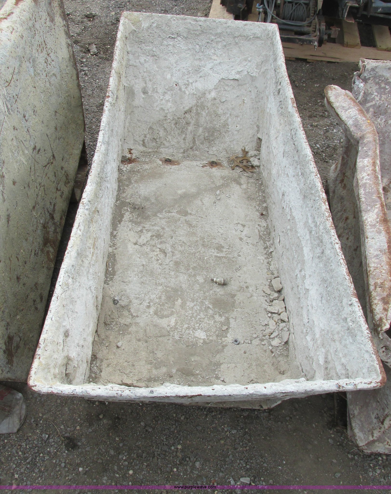 (6) assorted steel mud tubs in Wichita, KS Item AX9762 sold Purple Wave