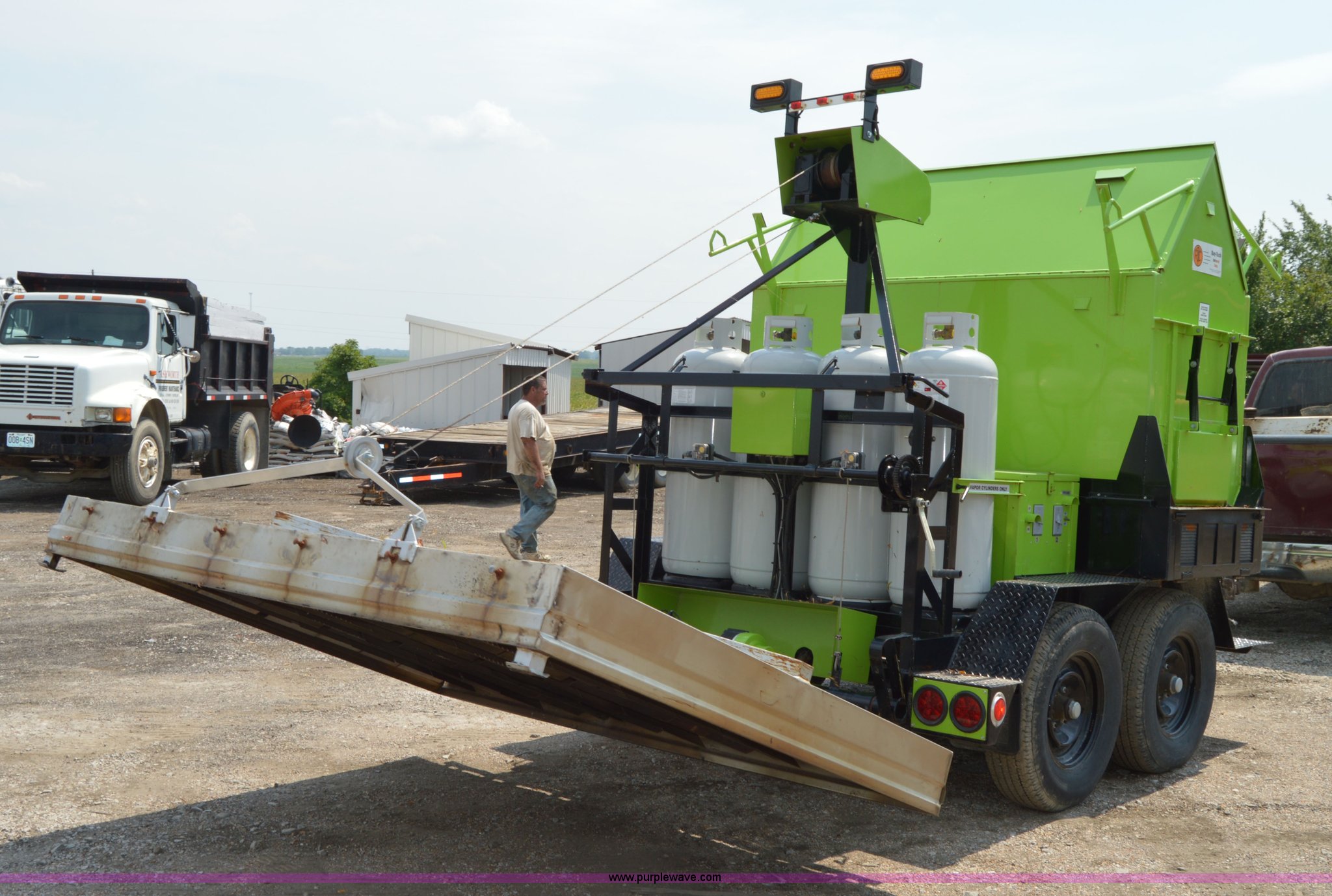 2012 Raytech two ton mini combo infrared asphalt heater ...