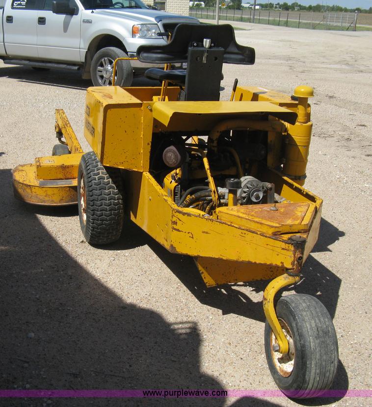 image for item AS9034 Hustler 275 ZTR lawn mower