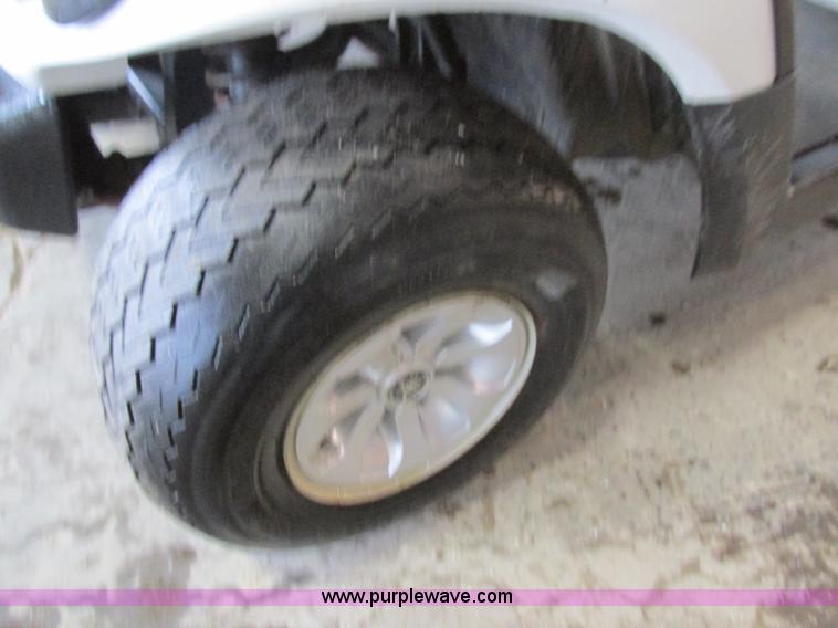 image for item AW9912 2009 Yamaha golf cart