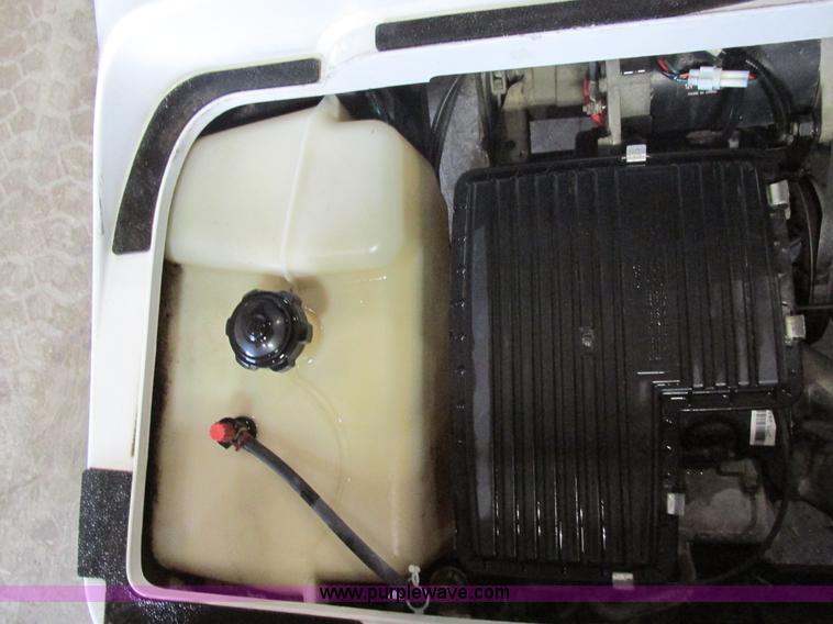 image for item AW9912 2009 Yamaha golf cart