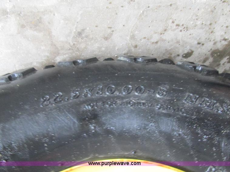 image for item AW9915 John Deere Gator utility vehicle