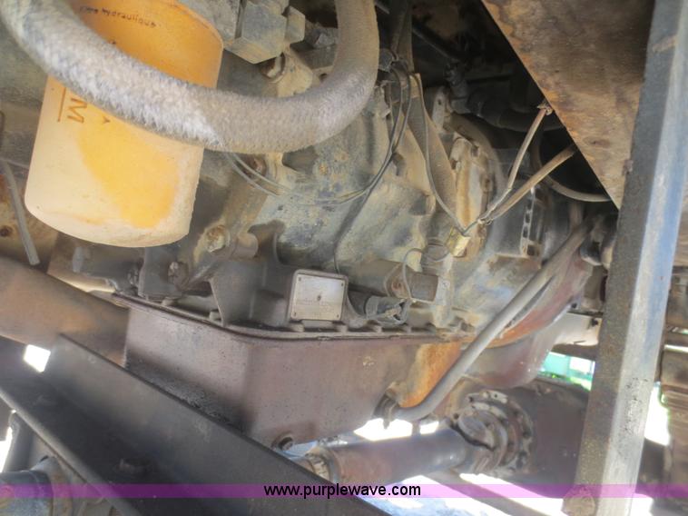 image for item B4742 1989 Ford F800 flatbed truck