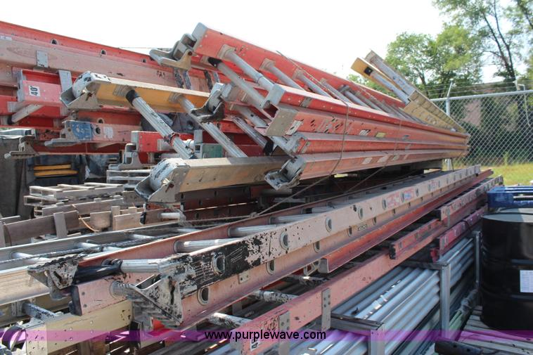 image for item BA9132 (26) assorted extension ladders