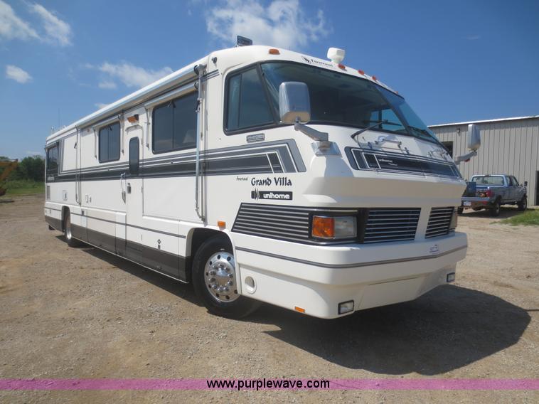 image for item D2122 1992 Foretravel U4300 Silver Edition RV