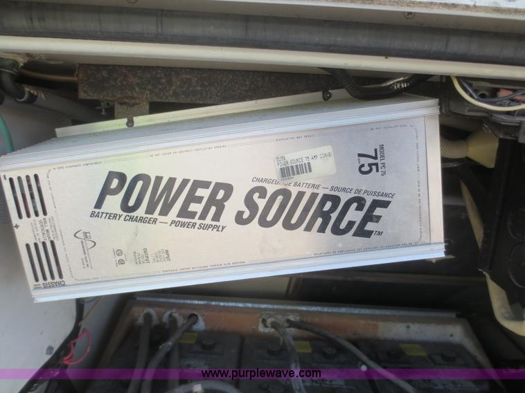 image for item D2122 1992 Foretravel U4300 Silver Edition RV