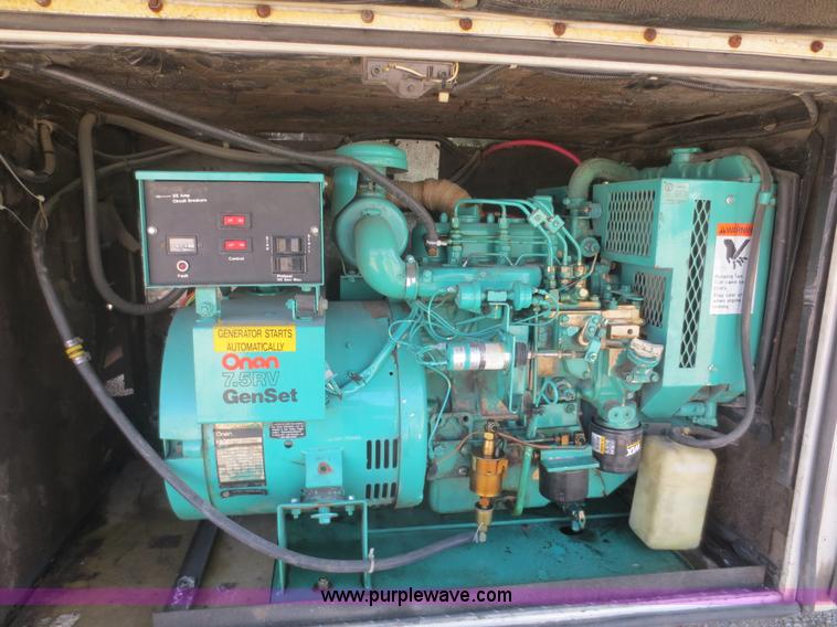 image for item D2122 1992 Foretravel U4300 Silver Edition RV