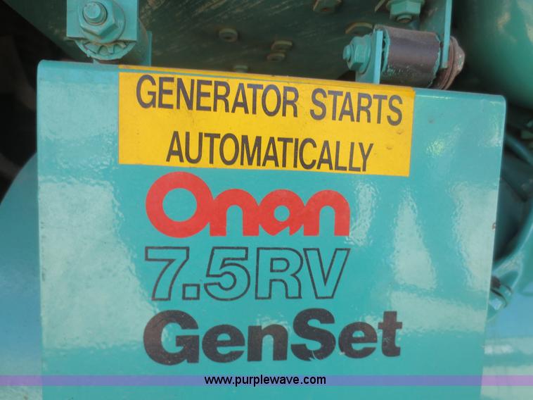 image for item D2122 1992 Foretravel U4300 Silver Edition RV