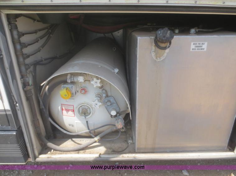 image for item D2122 1992 Foretravel U4300 Silver Edition RV