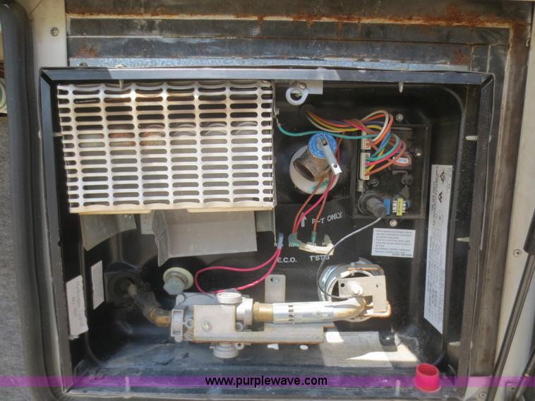 image for item D2122 1992 Foretravel U4300 Silver Edition RV