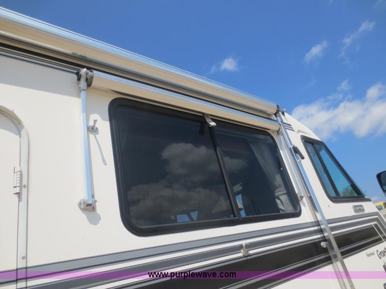 image for item D2122 1992 Foretravel U4300 Silver Edition RV