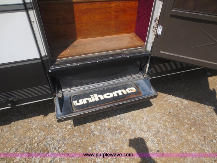 image for item D2122 1992 Foretravel U4300 Silver Edition RV