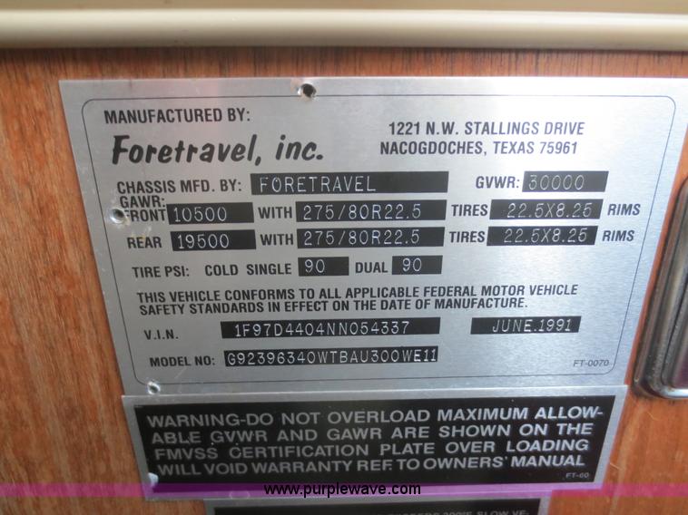 image for item D2122 1992 Foretravel U4300 Silver Edition RV