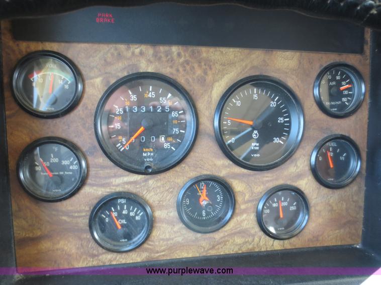 image for item D2122 1992 Foretravel U4300 Silver Edition RV