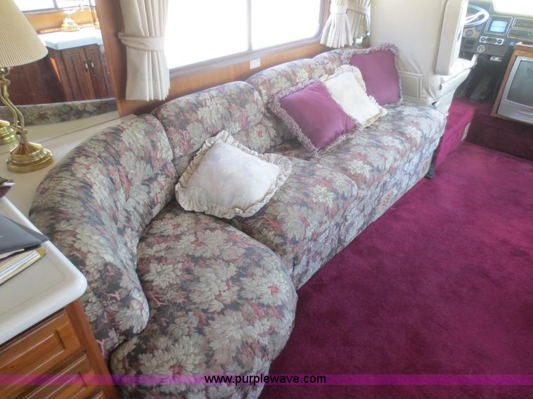 image for item D2122 1992 Foretravel U4300 Silver Edition RV