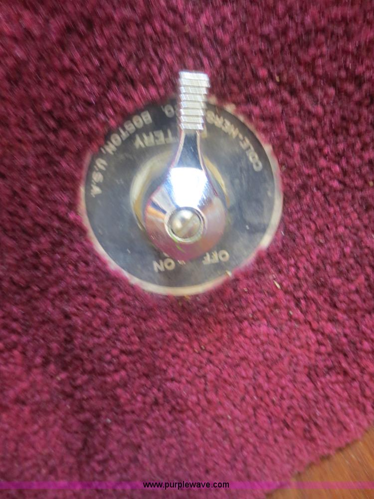 image for item D2122 1992 Foretravel U4300 Silver Edition RV