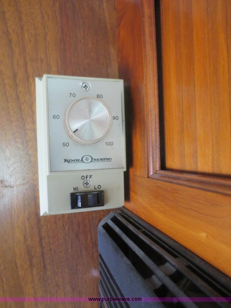 image for item D2122 1992 Foretravel U4300 Silver Edition RV