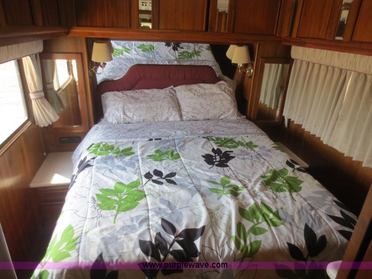 image for item D2122 1992 Foretravel U4300 Silver Edition RV