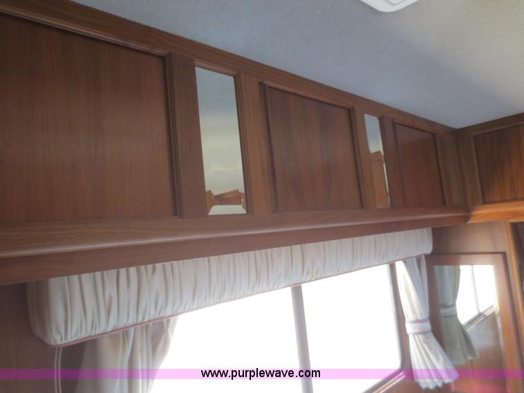 image for item D2122 1992 Foretravel U4300 Silver Edition RV