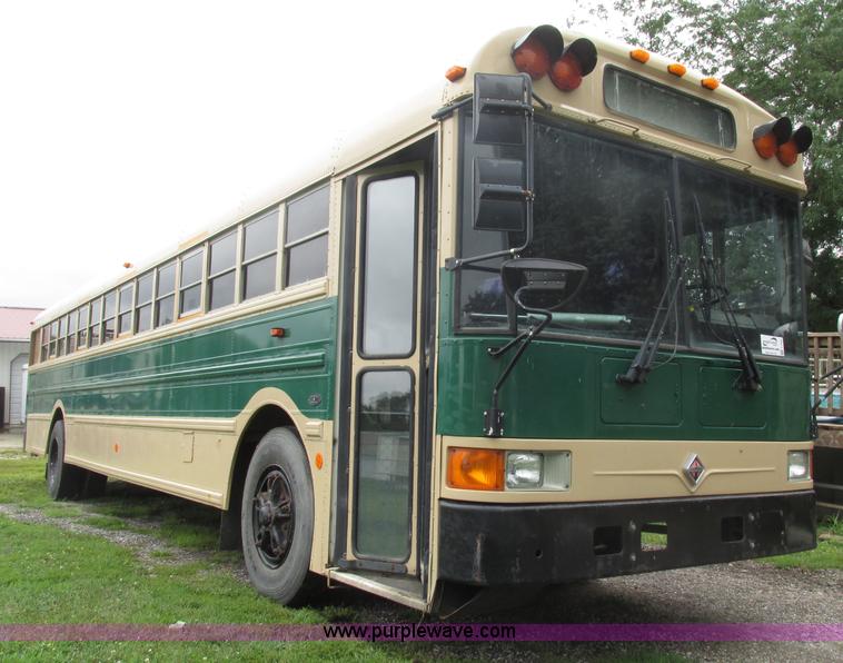 image for item F7492 1996 International 9800 Bus