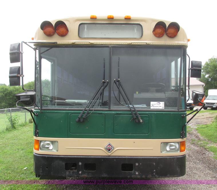 image for item F7492 1996 International 9800 Bus